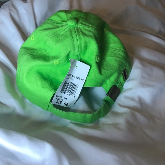 FREE WHEN BUNDLED NWT Clearwater Hat - Picture 2 of 4